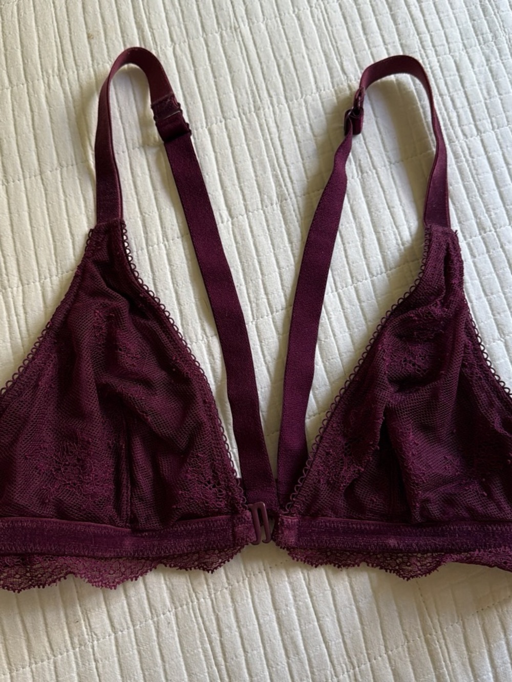 Victoria's Secret Lace Bralette in Burgundy